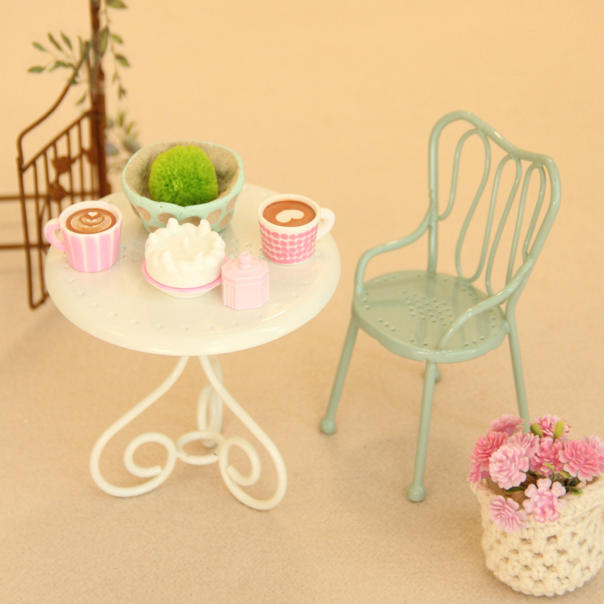 1:8/1:12 Miniature Iron Table  - Outdoor Furniture Hotel recensione e prezzo
