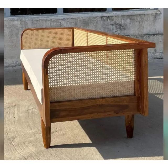 Modern Design Natural 3 Seater - Garden Bench Metal recensione e prezzo