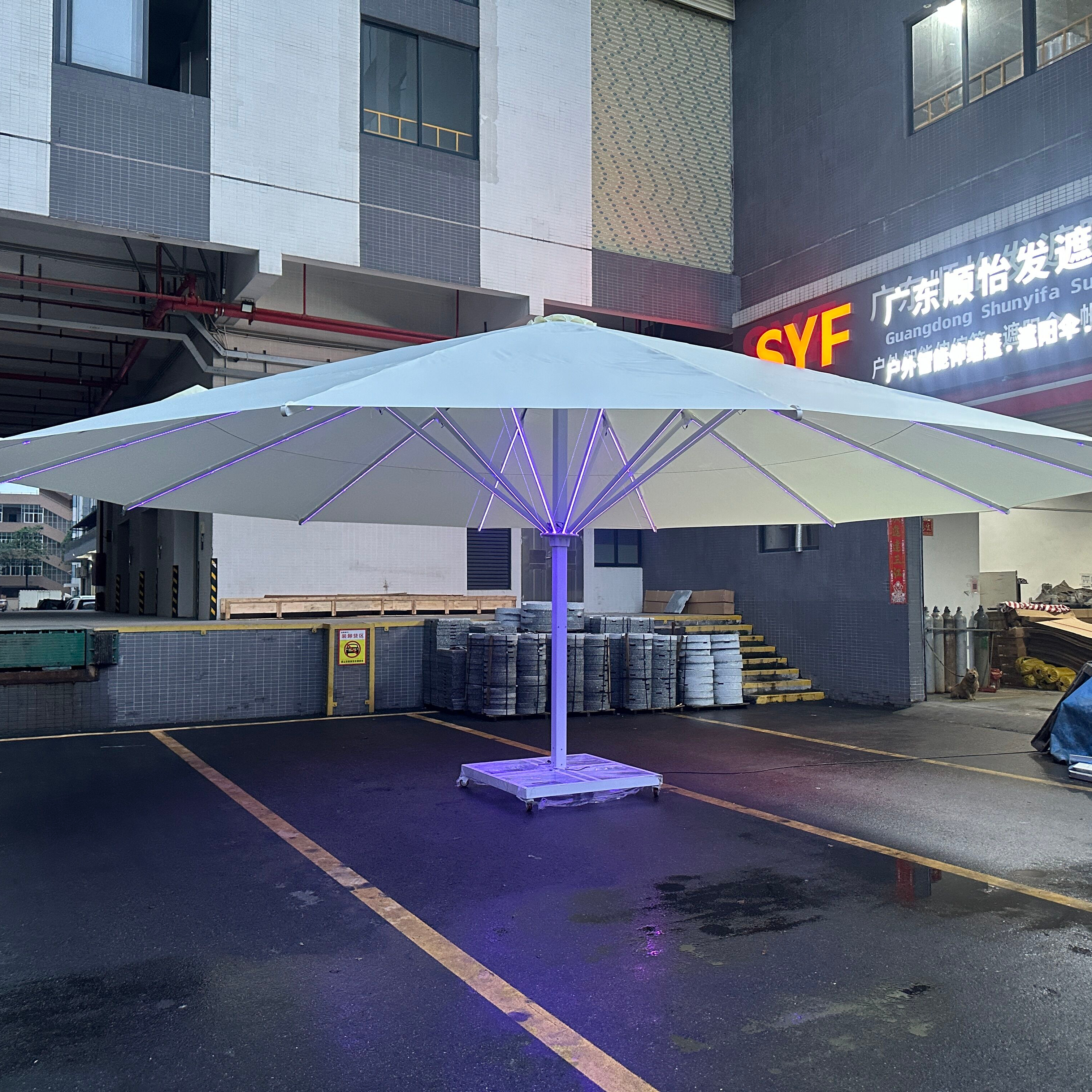 7M Outdoor Furniture LED Umbre - Outdoor Furniture Supplier recensione e prezzo